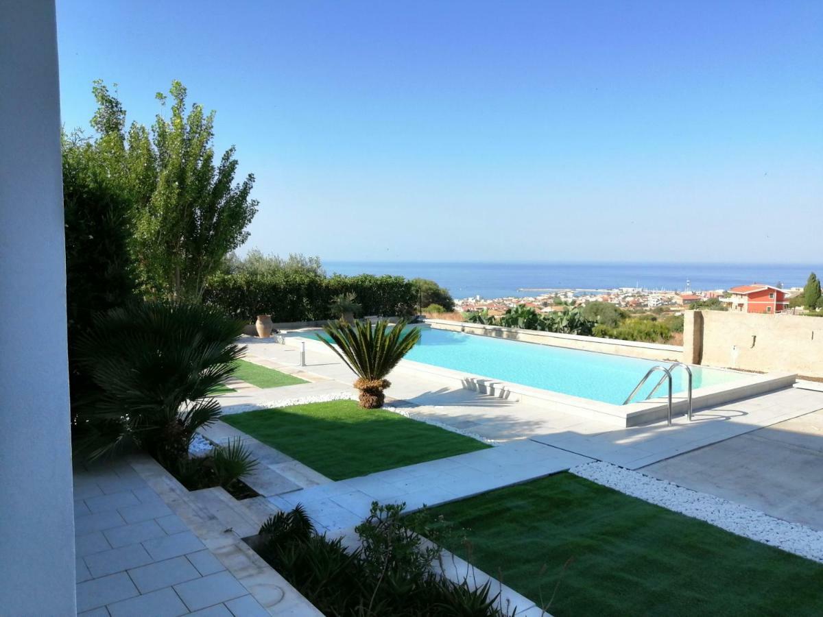 Villa Eleonora Марина-ди-Рагуза Экстерьер фото